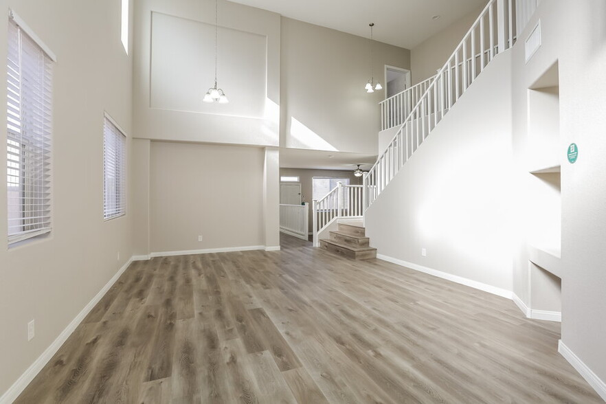 Building Photo - 8815 S Murray Canyon Ct