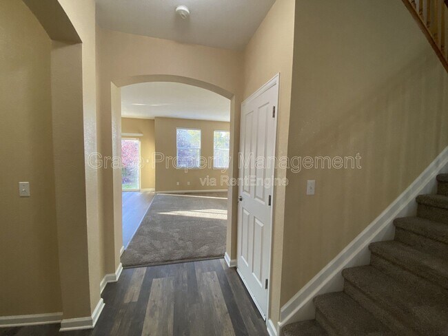 Building Photo - 239 Bristlecone St
