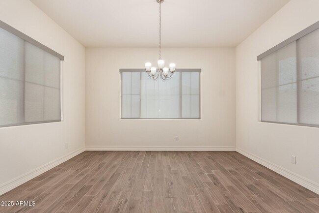 Building Photo - 2065 E Gemini Pl