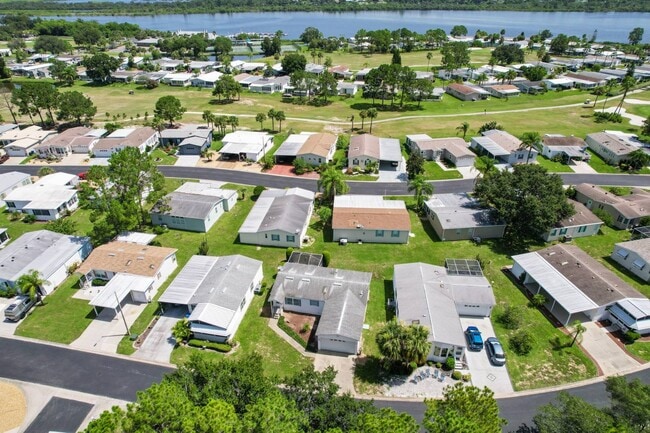 Building Photo - 2113 Sawgrass Ln