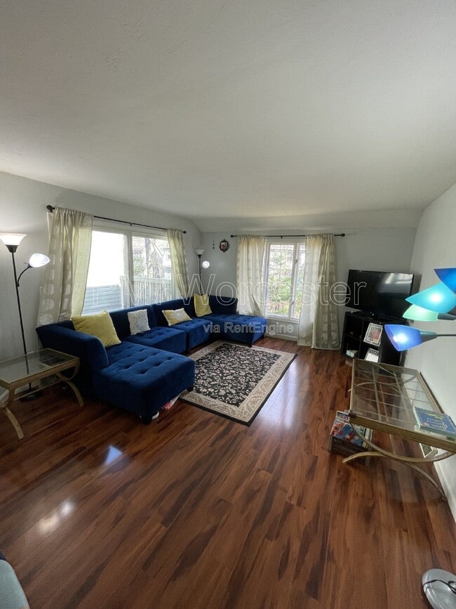 Building Photo - 244 Weatherstone Dr