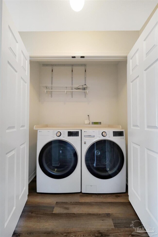 Building Photo - 28 Easton St