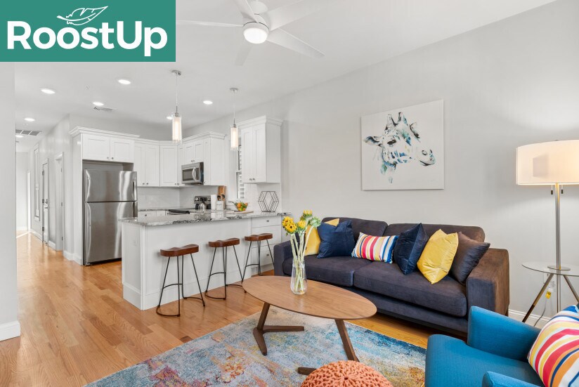 Building Photo - Furnished Bedroom with Private Bath in South Boston