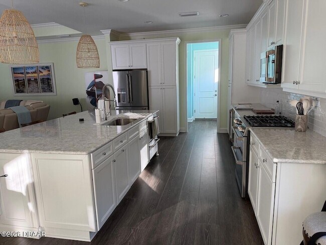 Building Photo - 621 Hang Loose Wy