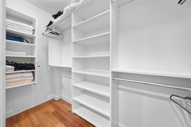 Building Photo - 791 Crandon Blvd
