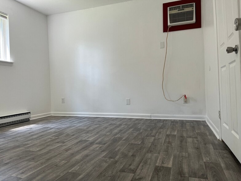 Building Photo - 145 Hendricks Blvd
