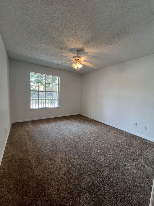 Building Photo - 1 BEDROOM 1 BATHROOM AVAILABLE FOR RENT (M...