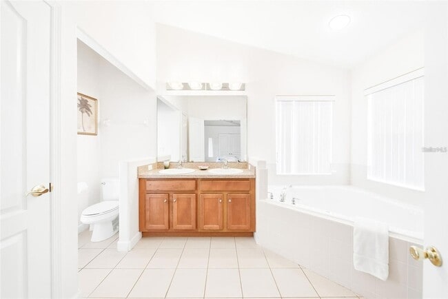 Building Photo - 723 Old Bridge Cir