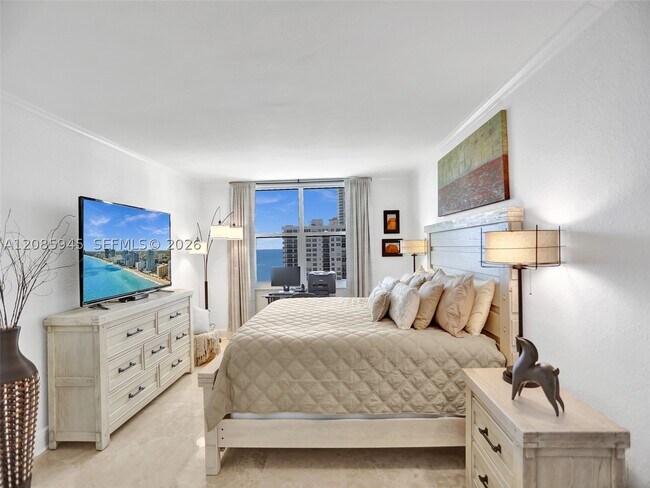 Building Photo - 2501 S Ocean Dr