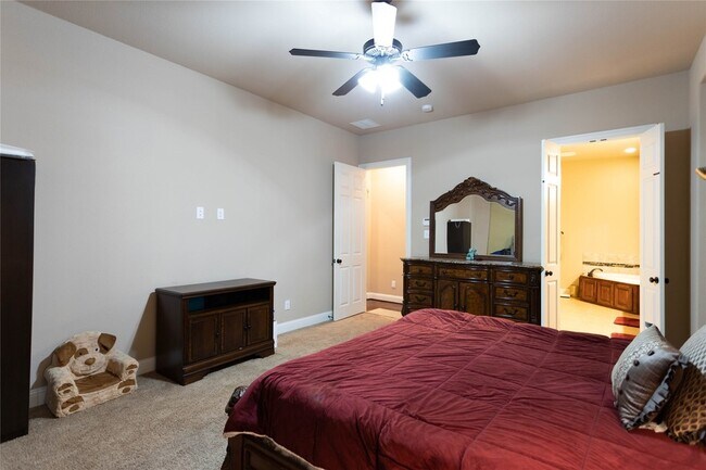 Building Photo - 6425 Academy Ln
