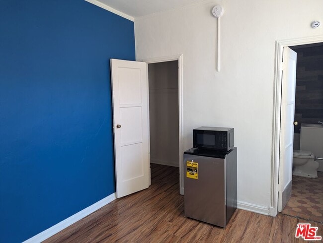 Building Photo - 634 S Gramercy Pl