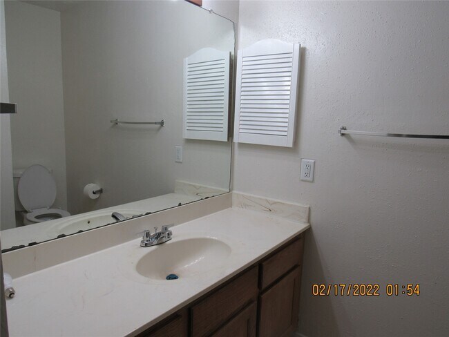 Building Photo - 15543 Weldon Dr