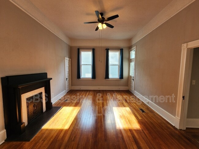 Building Photo - 2908 10th Ave