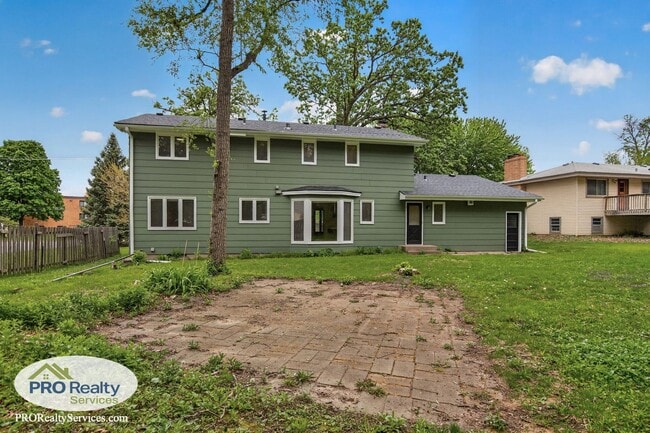 Building Photo - Recently Remodeled 4 Bedroom Home