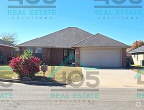 Building Photo - 3 Bedroom 2 Bathroom Moore Schools