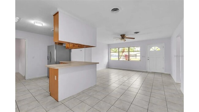 Building Photo - 1305 Estridge Dr