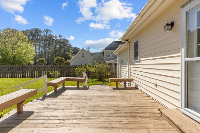 Building Photo - 736 Comet Dr