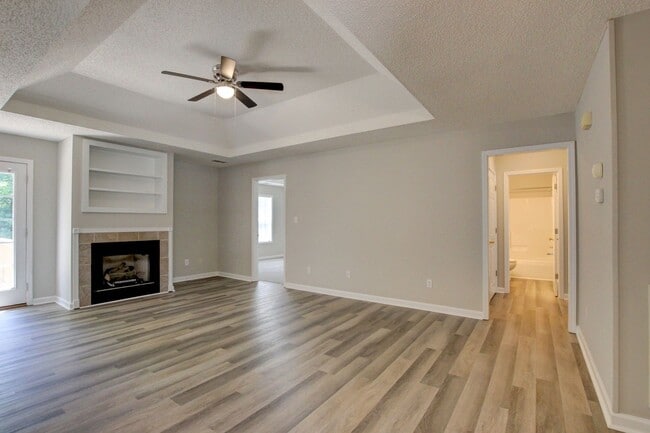 Building Photo - Stunning Brick Front Home With Fireplace And Hardwood Flooring In Sango Area