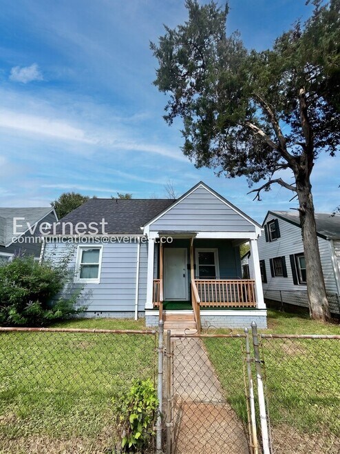 Building Photo - 1402 E 18th St