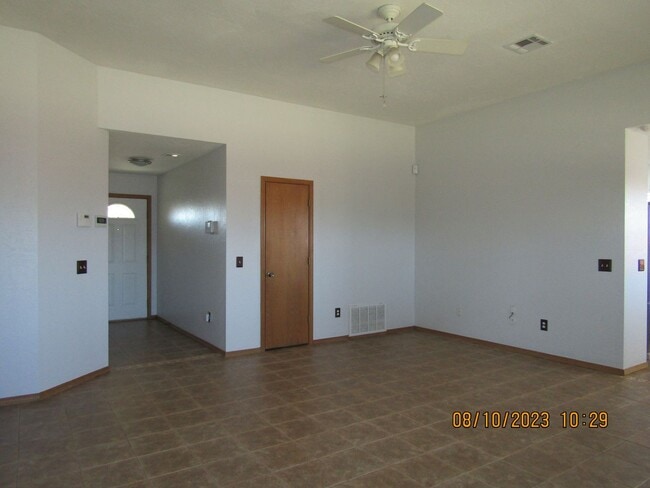 Building Photo - PETS ARE NEGOTIABLE WITH OWNER APPROVAL