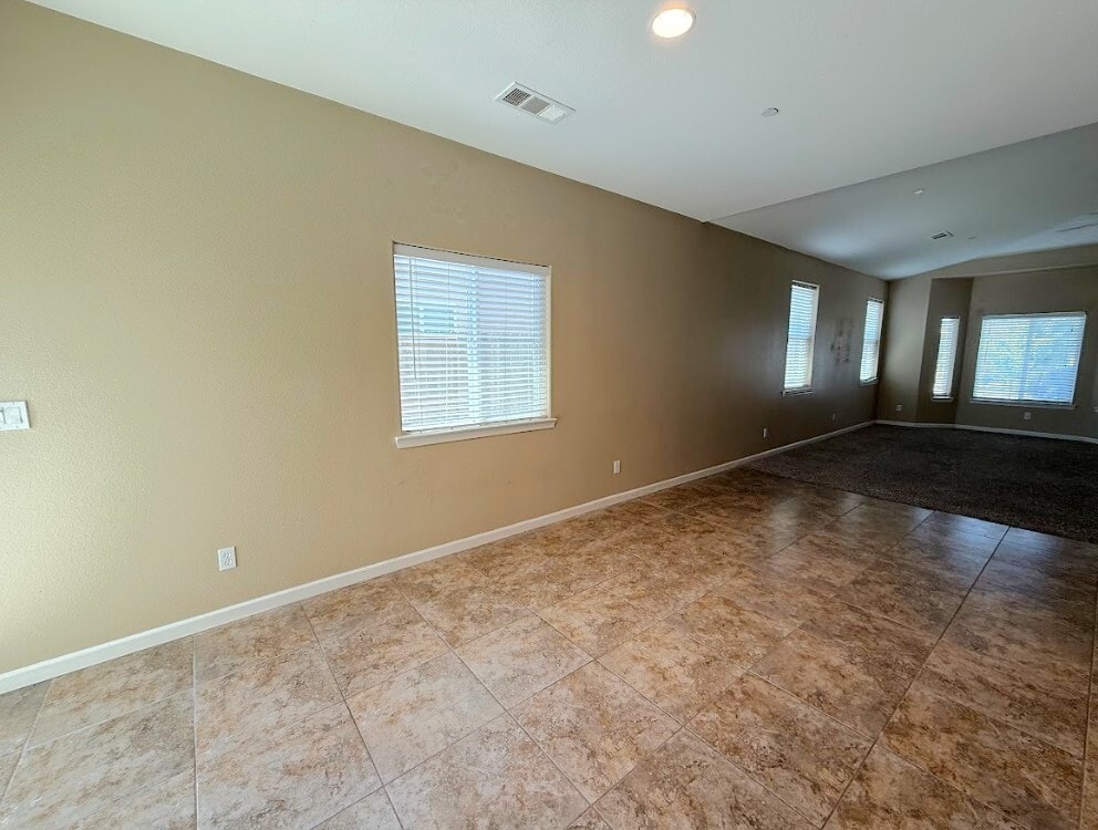 Building Photo - 4032 Wood Creek Ct