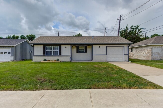 Building Photo - 5317 Crestmont St
