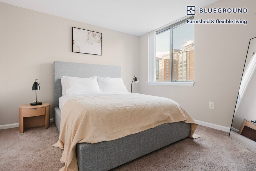 Building Photo - 450 Massachusetts Ave NW