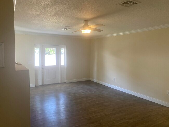 Building Photo - 1805 21st Ave