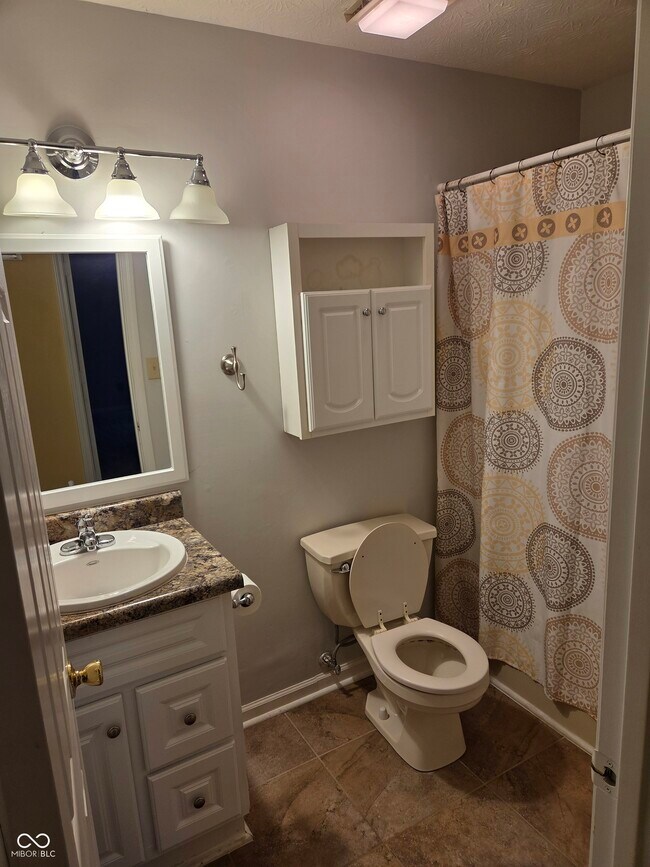 Building Photo - 1012 Grovewood Dr