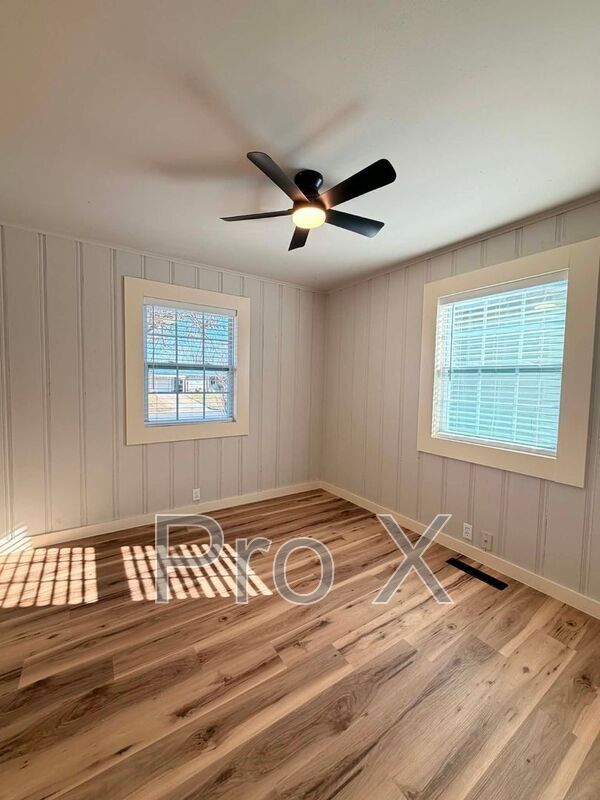 Building Photo - 618 S Monroe Ave