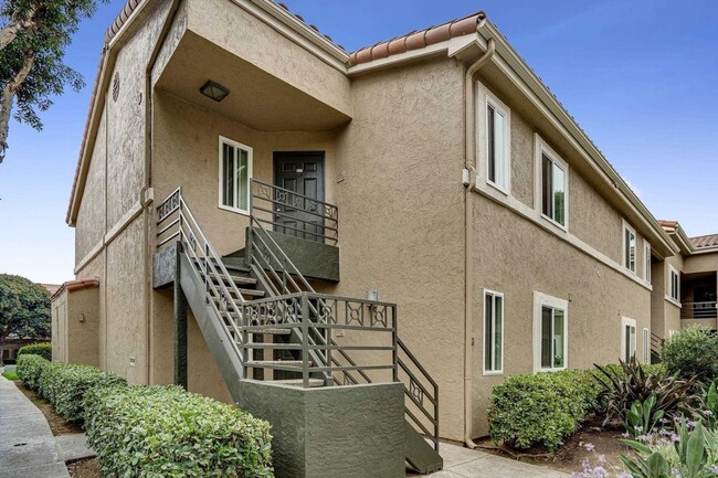 Primary Photo - Beautifully Upgraded 2-Bedroom Condo in La...