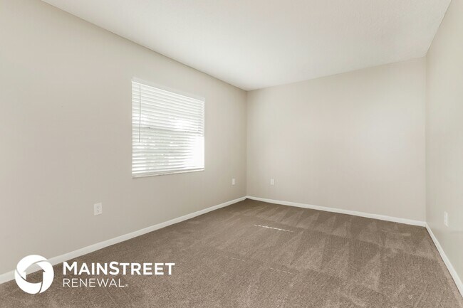 Building Photo - 7231 Fox Chase Dr