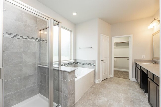 Building Photo - 207 Denfield Ct