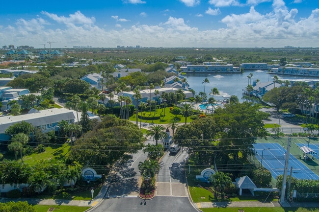 Building Photo - 1221 Ocean Dunes Cir
