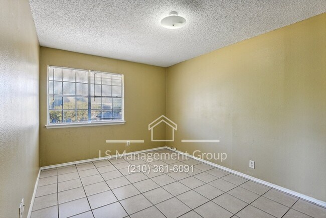Building Photo - 6702 Windsor Hollow Dr