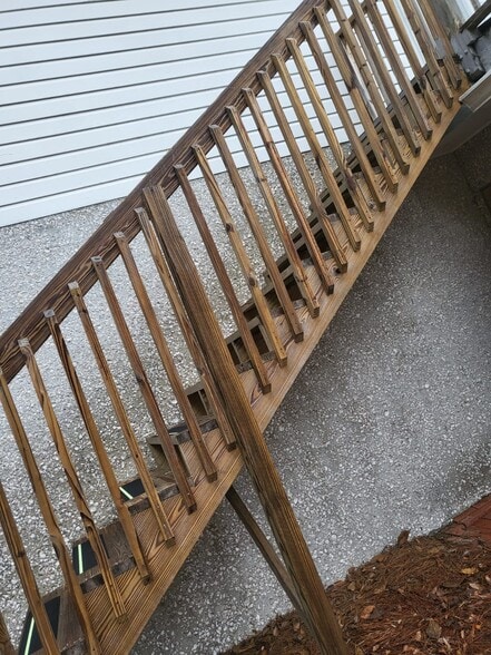 Building Photo - 422 Seabreeze Dr