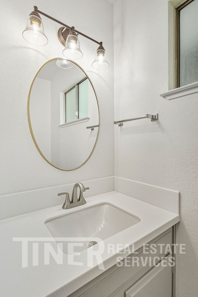 Building Photo - 5100 Turnsberry Ct