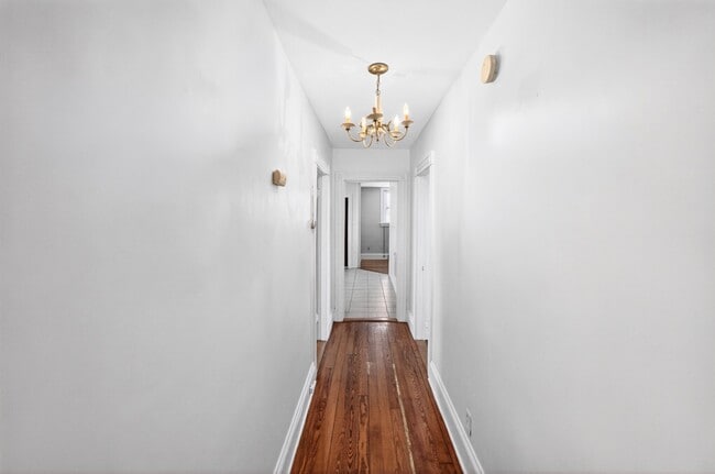 Building Photo - 565 Academy Ave