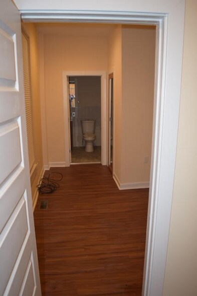Building Photo - 2132 W Ohio St