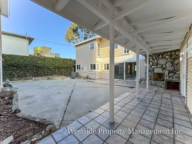 Building Photo - 8100 W 83rd St