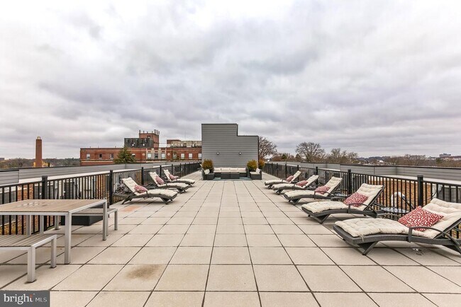 Building Photo - 5801 Ridge Ave