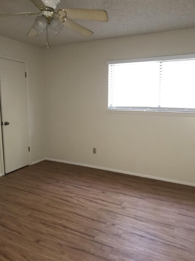 Building Photo - 603 Bracewood Cir