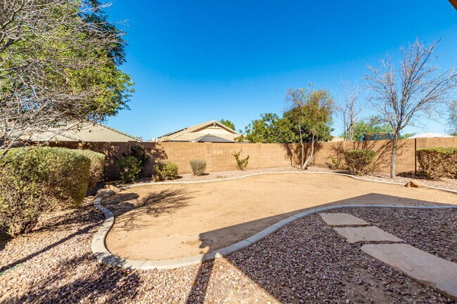 Building Photo - 10344 W Trumbull Rd