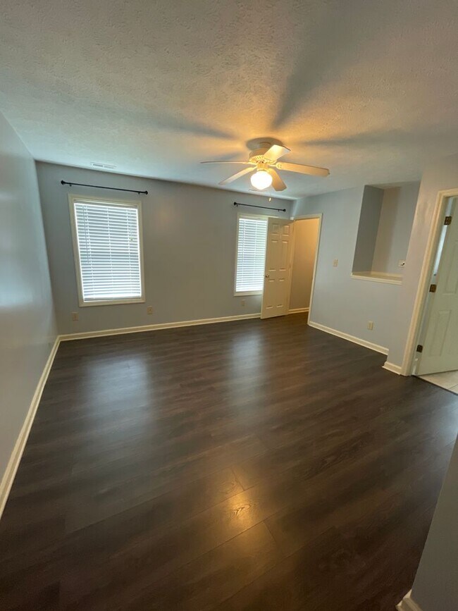 Building Photo - Charming Home in Havelock