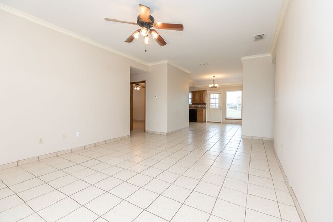 Building Photo - 12422/12424 CR 499