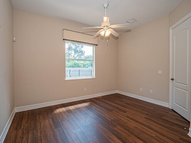 Building Photo - 1875 Bridgepointe Cir