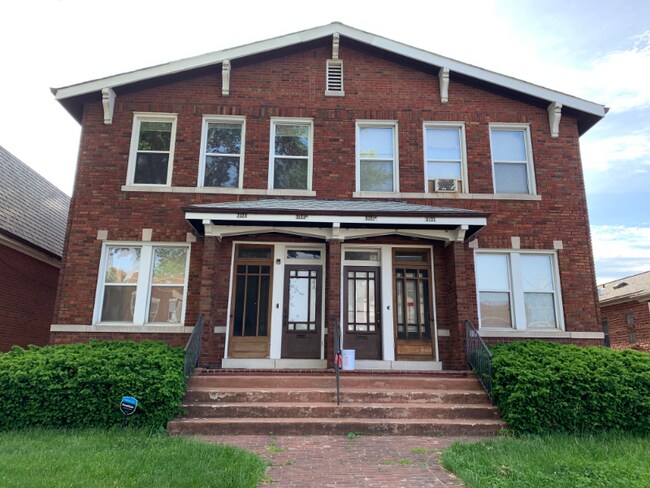 Primary Photo - 3123 Michigan Ave