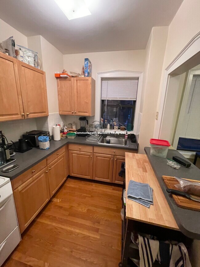 Building Photo - 4 Park Vale Ave