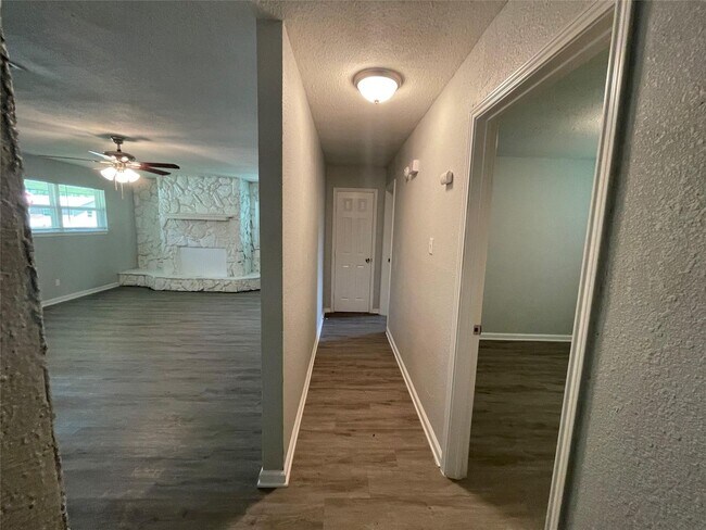 Building Photo - 3 BR/2.5BA | Newly Renovated Single Family Home | 1-Car Covered Parking | Gated backyard