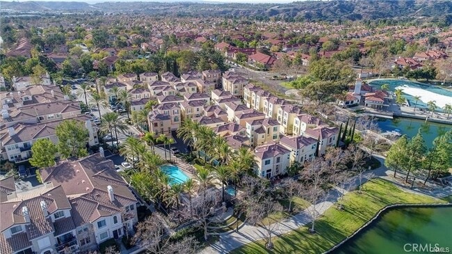 Building Photo - 225 Montana Del Lago Dr